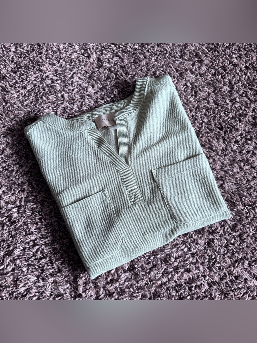 ✨ Cupio Split-Neck Top ✨